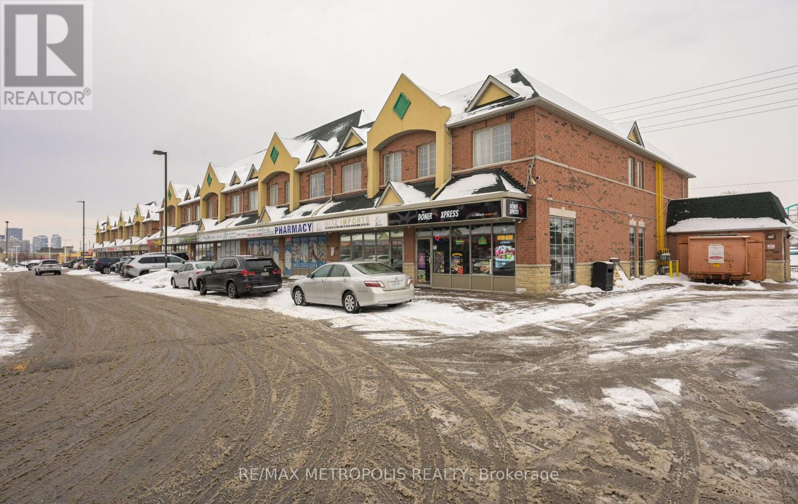 18 - 9699 Jane Street, Vaughan, Ontario  L6A 0A4 - Photo 2 - N12794416