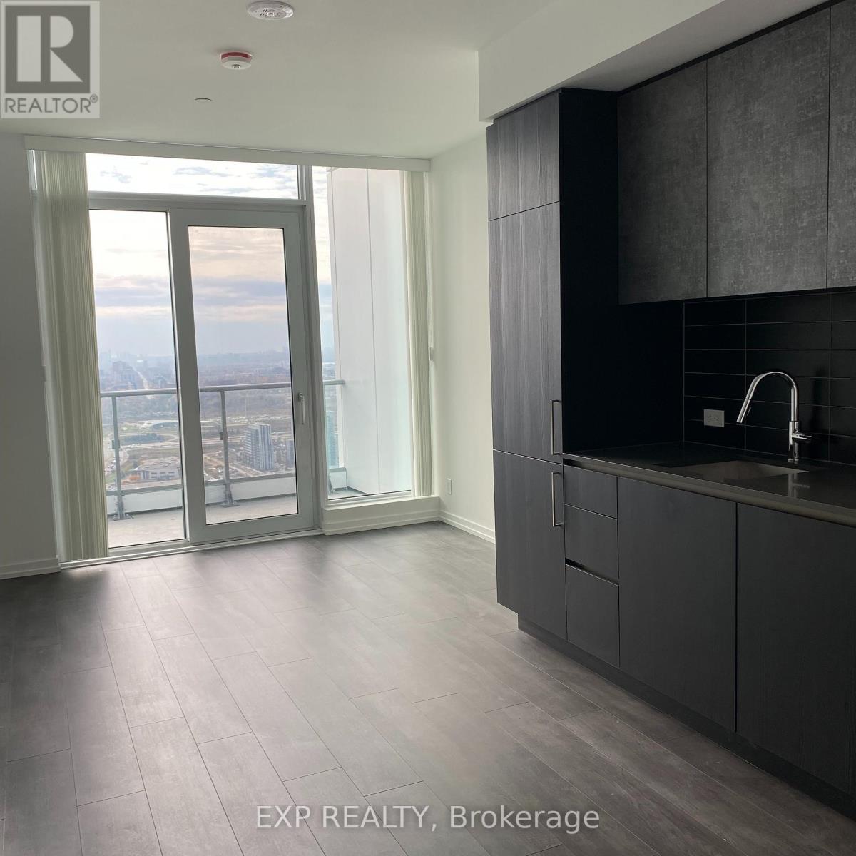 Ph07 - 1000 Portage Parkway, Vaughan, Ontario  L4K 0L1 - Photo 4 - N12794504