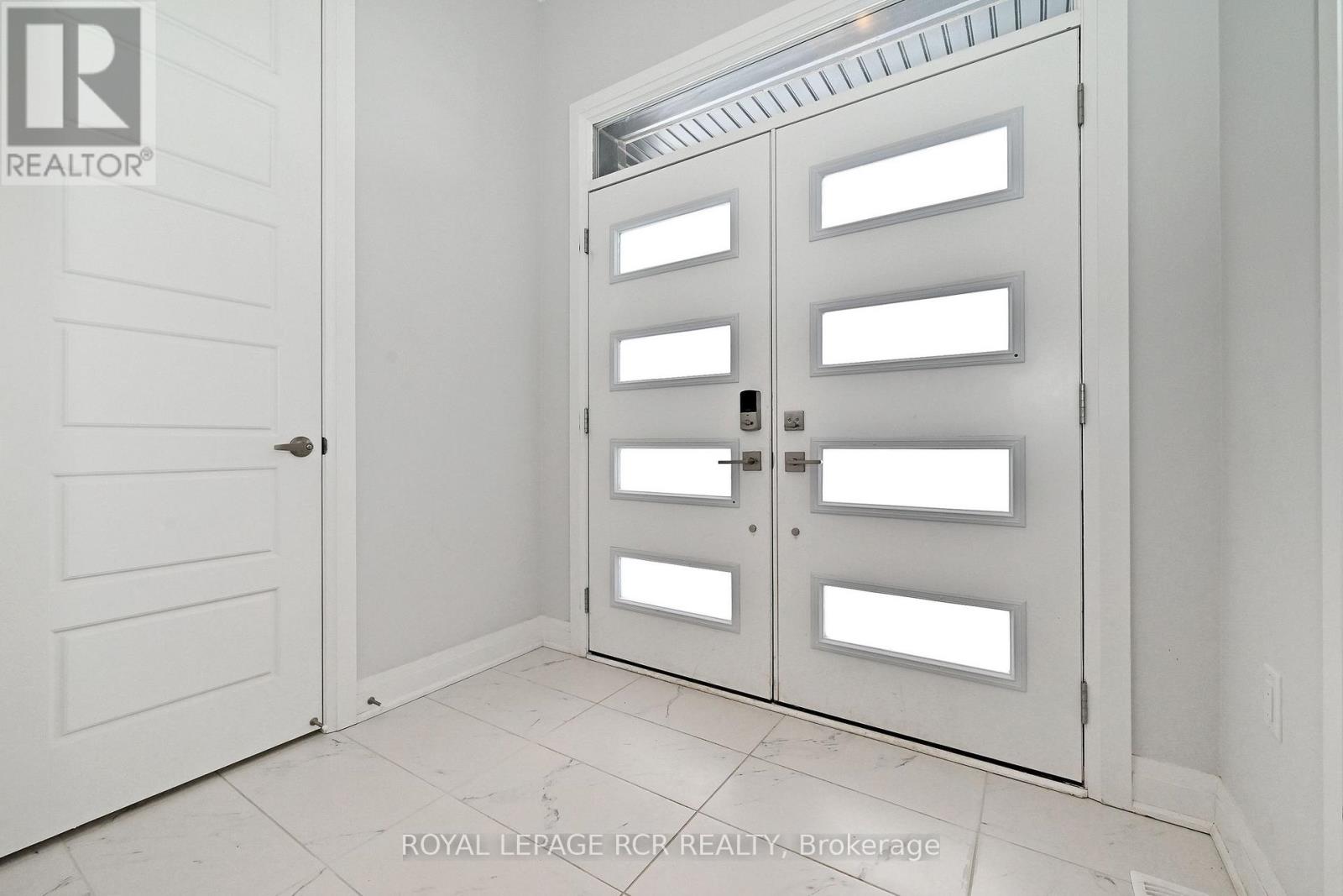 20 Betterridge Trail, Barrie, Ontario  L9J 0G5 - Photo 4 - S12794312