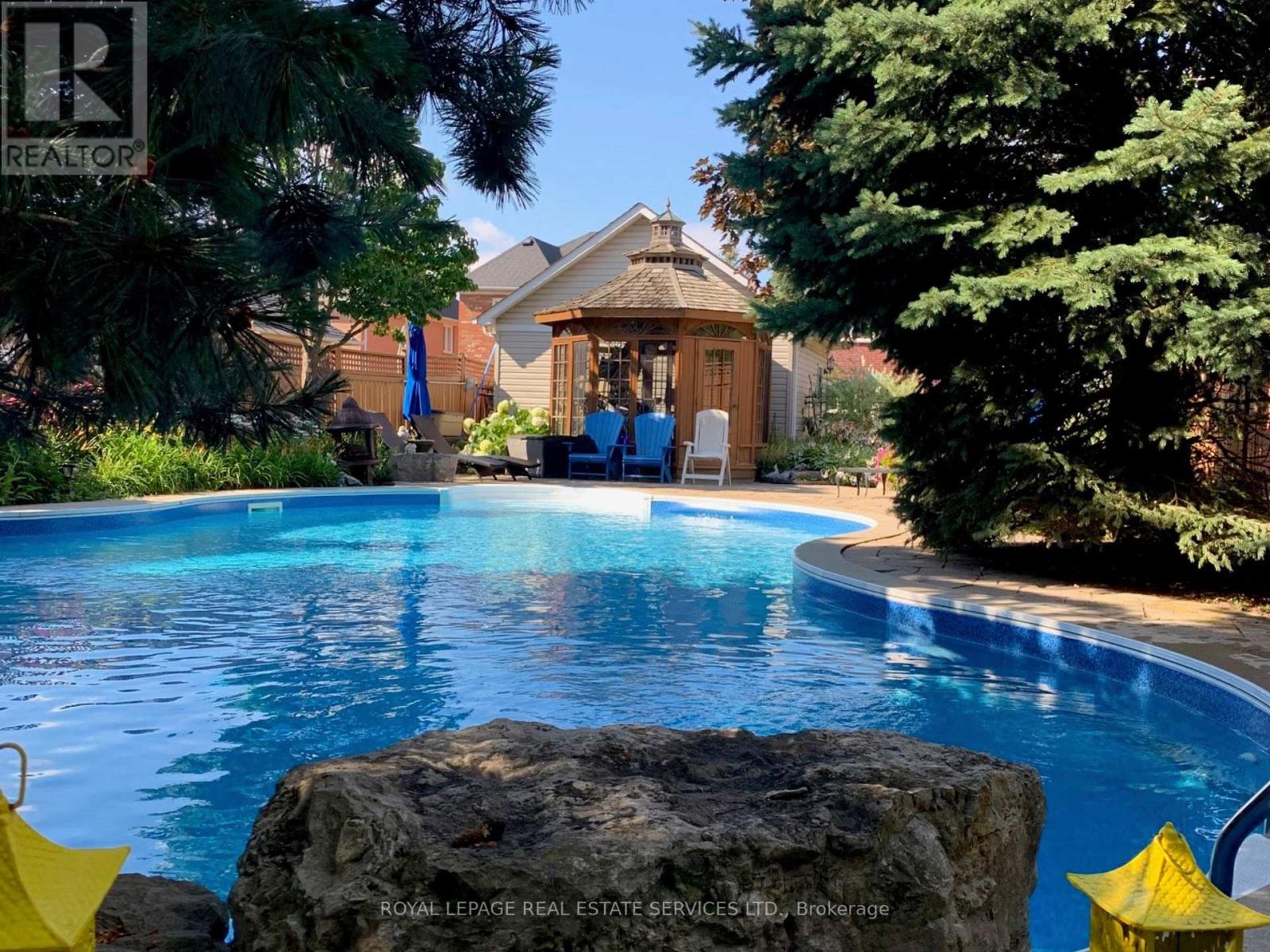 2393 ENNERDALE ROAD, Oakville, Ontario