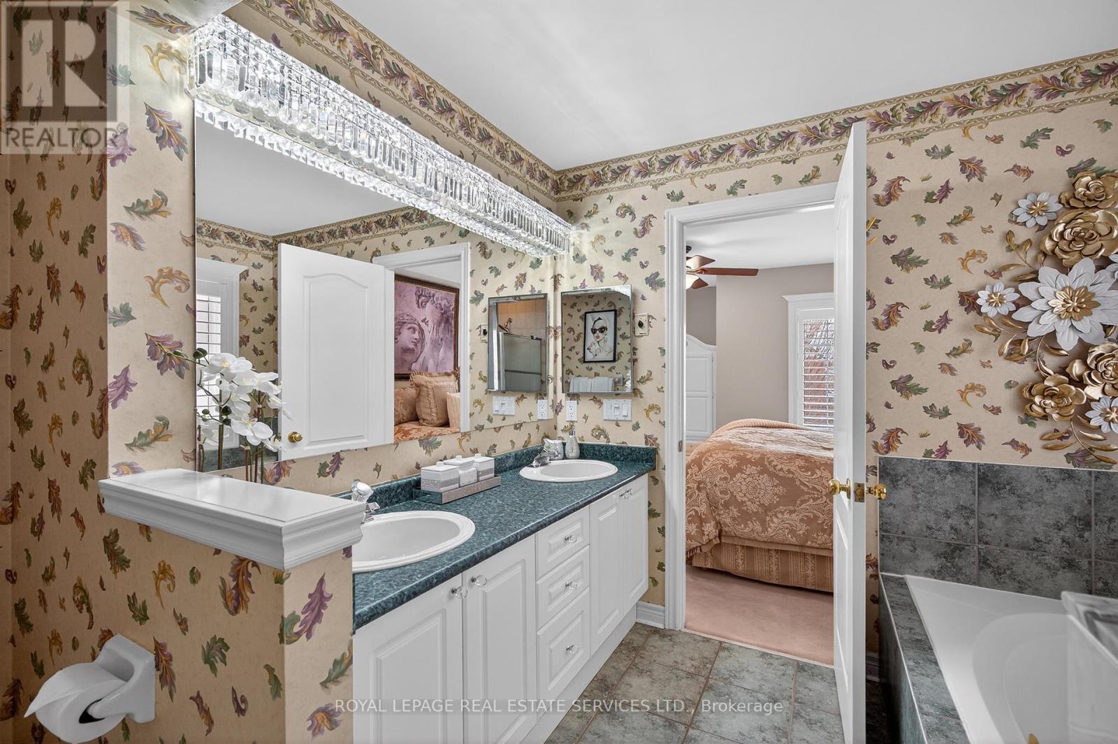 2393 Ennerdale Road, Oakville, Ontario  L6H 6N5 - Photo 28 - W12754366