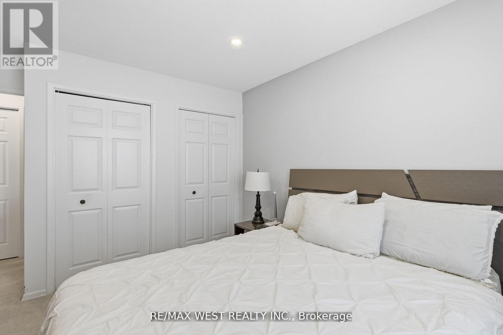 309 - 2485 Woking Crescent, Mississauga, Ontario  L5K 1Z6 - Photo 11 - W12794114