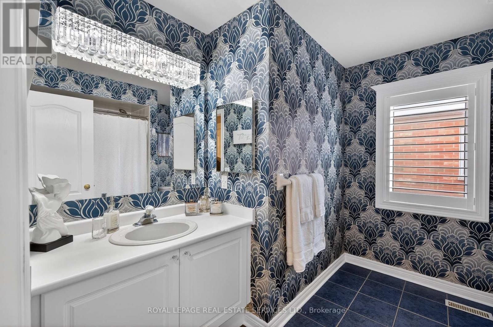 2393 Ennerdale Road, Oakville, Ontario  L6H 6N5 - Photo 32 - W12754366