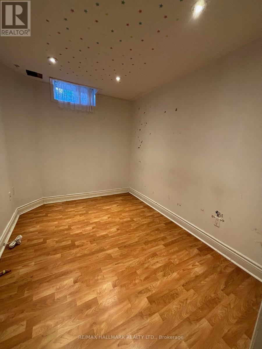 241 Featherstone Road, Milton, Ontario  L9T 7C3 - Photo 15 - W12794340