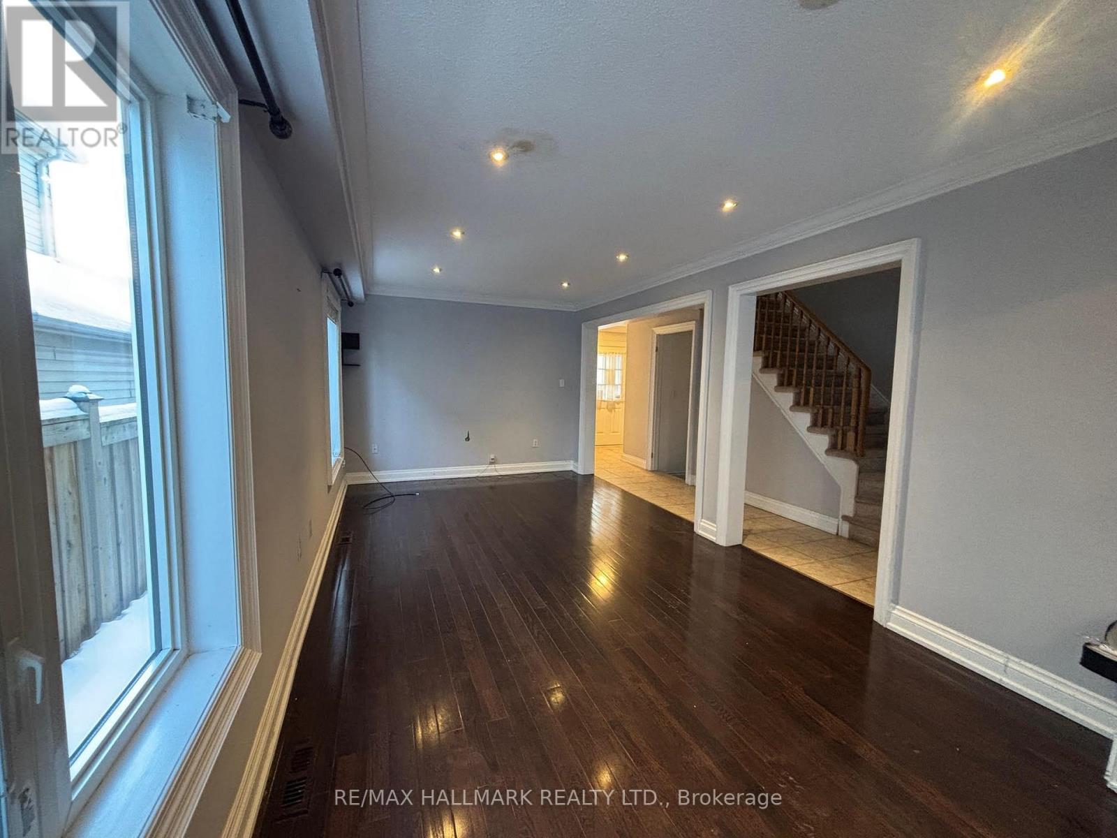 241 Featherstone Road, Milton, Ontario  L9T 7C3 - Photo 3 - W12794340