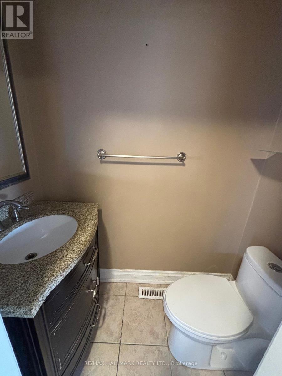 241 Featherstone Road, Milton, Ontario  L9T 7C3 - Photo 6 - W12794340