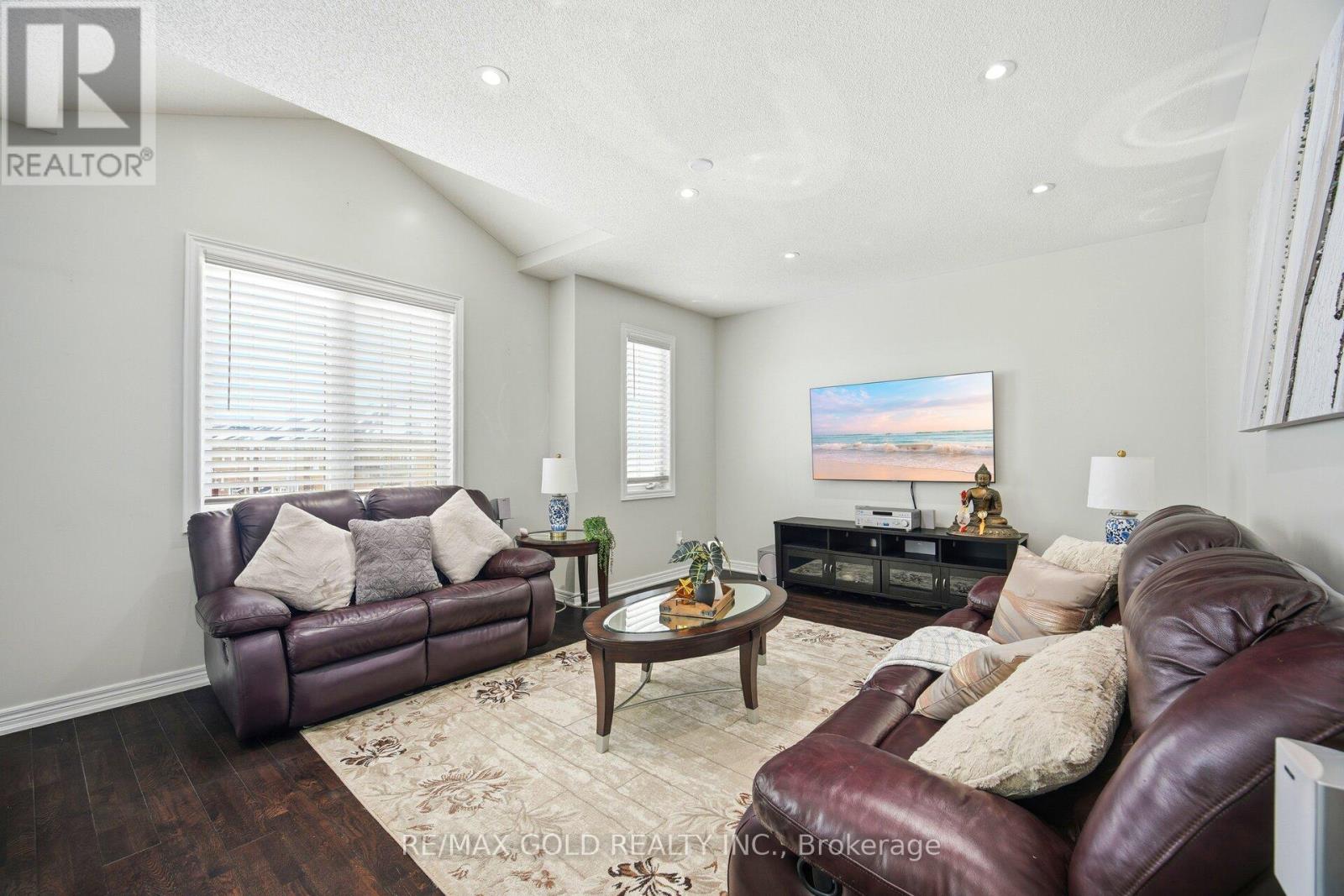 50 Long Meadow Road, Brampton, Ontario  L6P 1Z8 - Photo 19 - W12794356