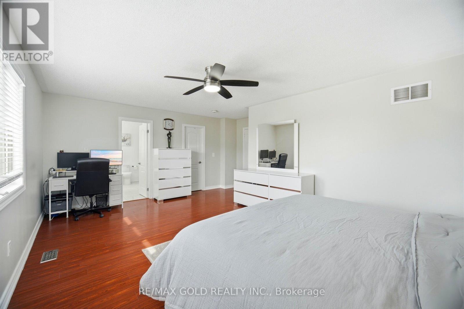 50 Long Meadow Road, Brampton, Ontario  L6P 1Z8 - Photo 26 - W12794356