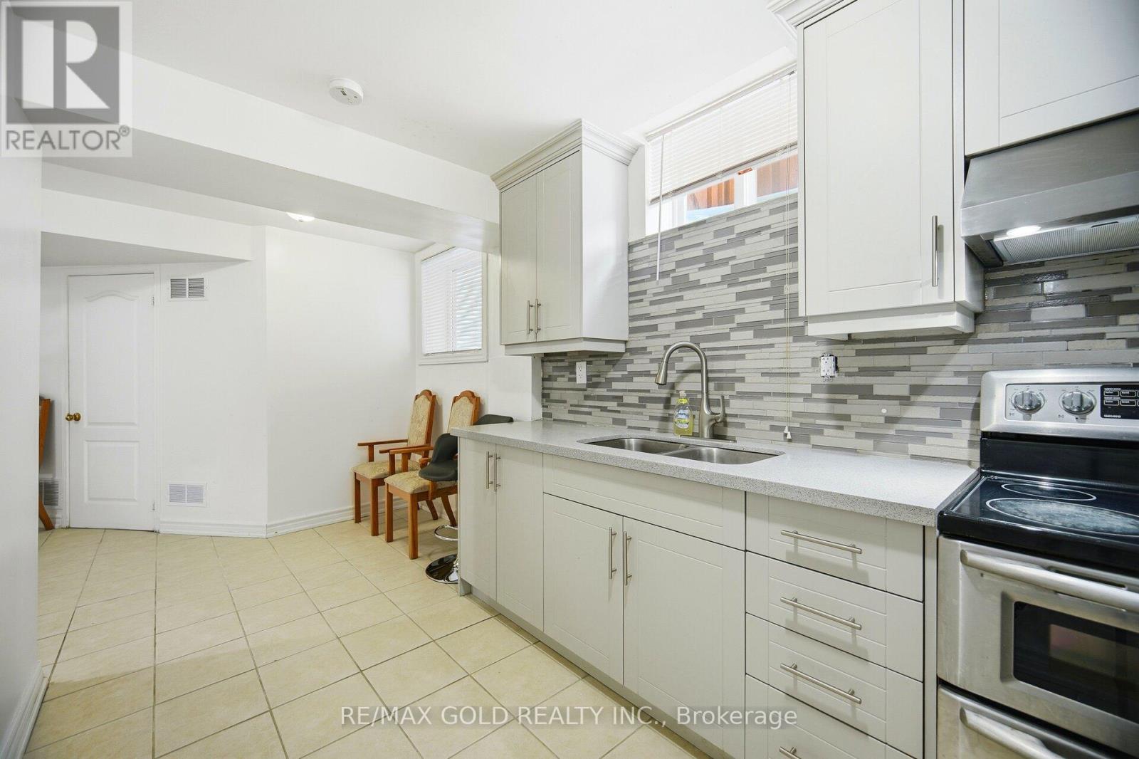 50 Long Meadow Road, Brampton, Ontario  L6P 1Z8 - Photo 37 - W12794356