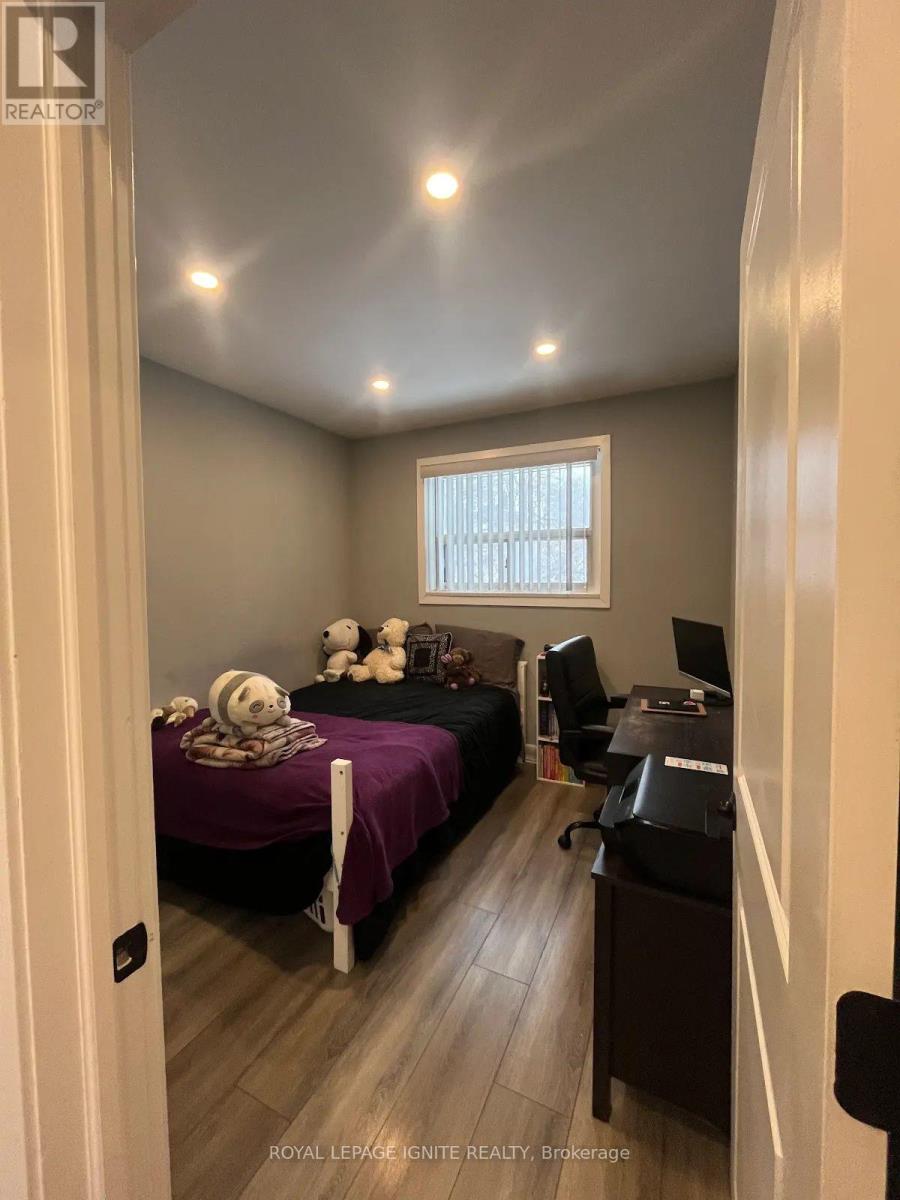 55 Dalrymple Drive, Toronto, Ontario  M6N 4S2 - Photo 13 - W12794358