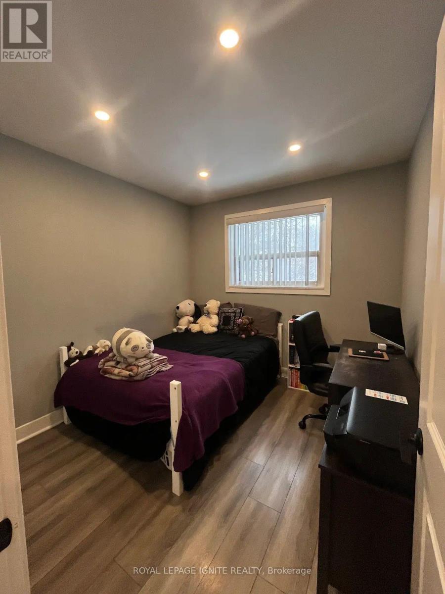 55 Dalrymple Drive, Toronto, Ontario  M6N 4S2 - Photo 14 - W12794358