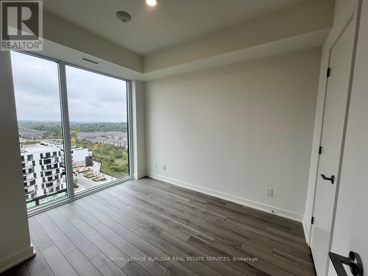 1406 - 3079 Trafalgar Road, Oakville, Ontario  L6H 8C5 - Photo 7 - W12794364