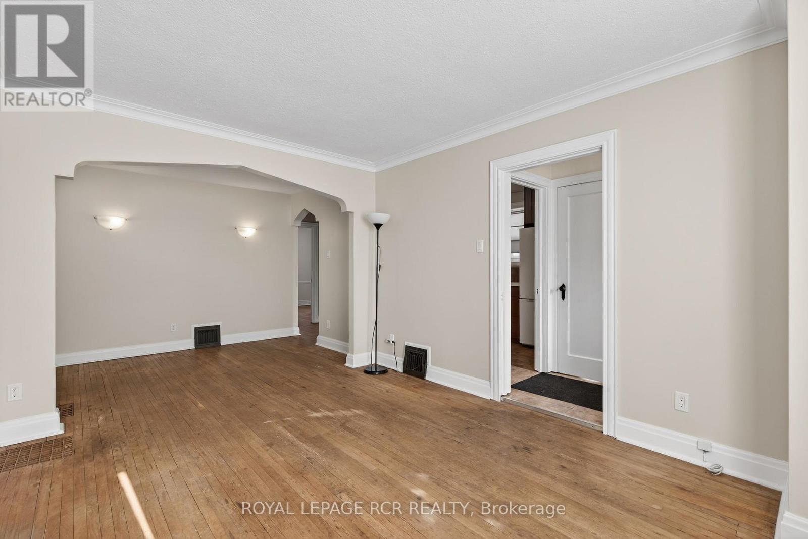 64 Schell Avenue, Toronto, Ontario  M6E 2S9 - Photo 11 - W12794388