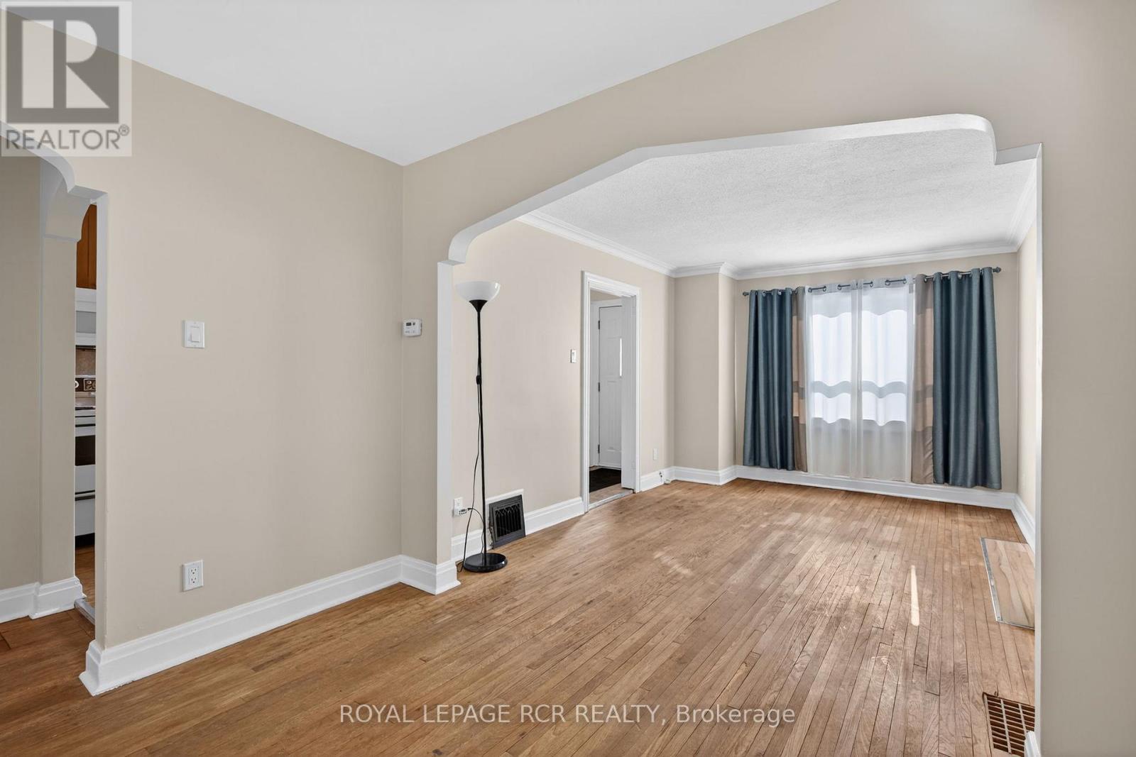 64 Schell Avenue, Toronto, Ontario  M6E 2S9 - Photo 15 - W12794388