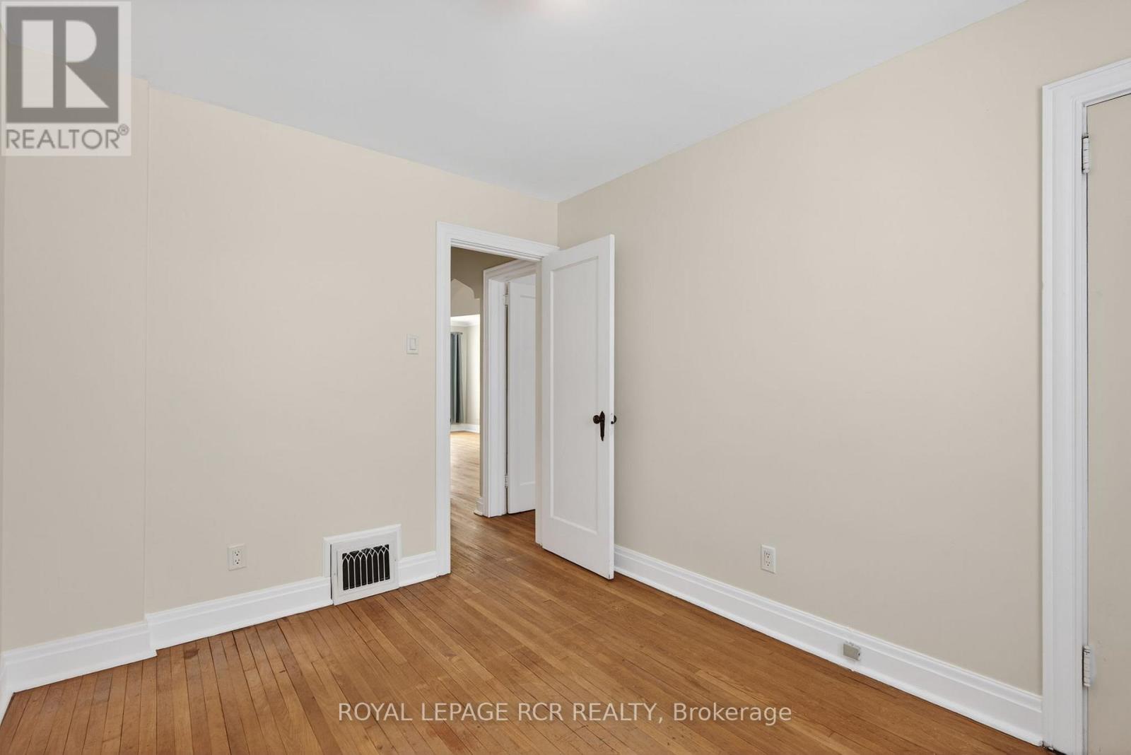 64 Schell Avenue, Toronto, Ontario  M6E 2S9 - Photo 27 - W12794388