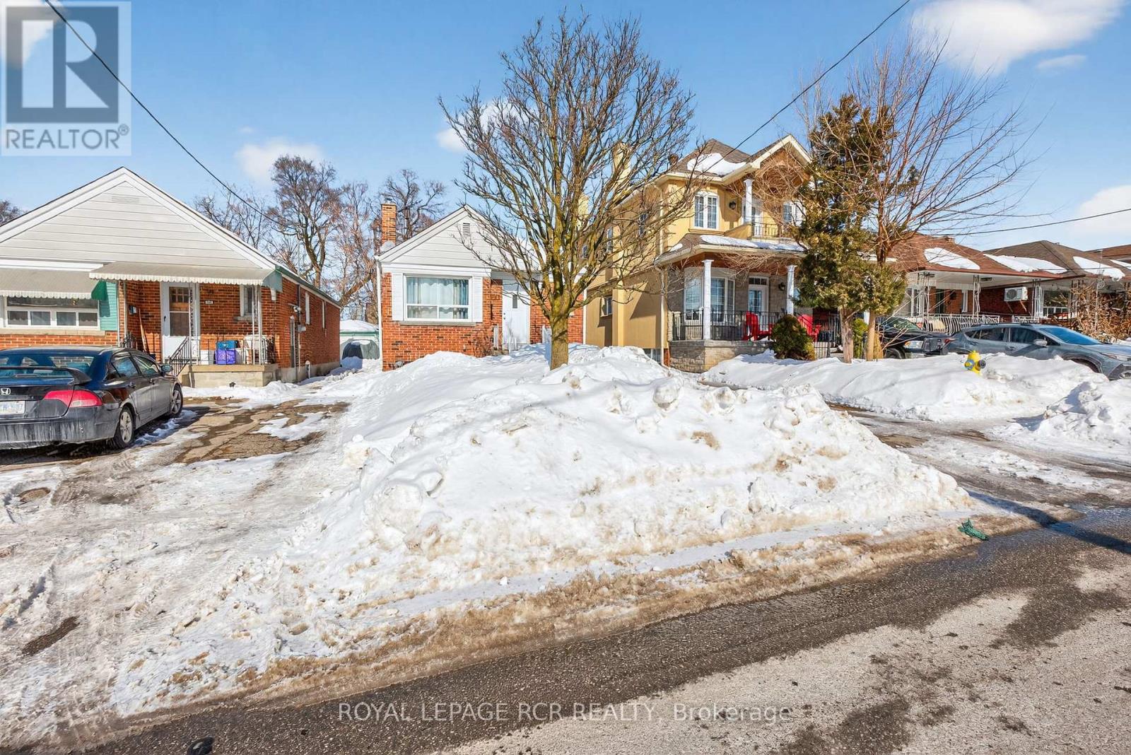 64 Schell Avenue, Toronto, Ontario  M6E 2S9 - Photo 4 - W12794388