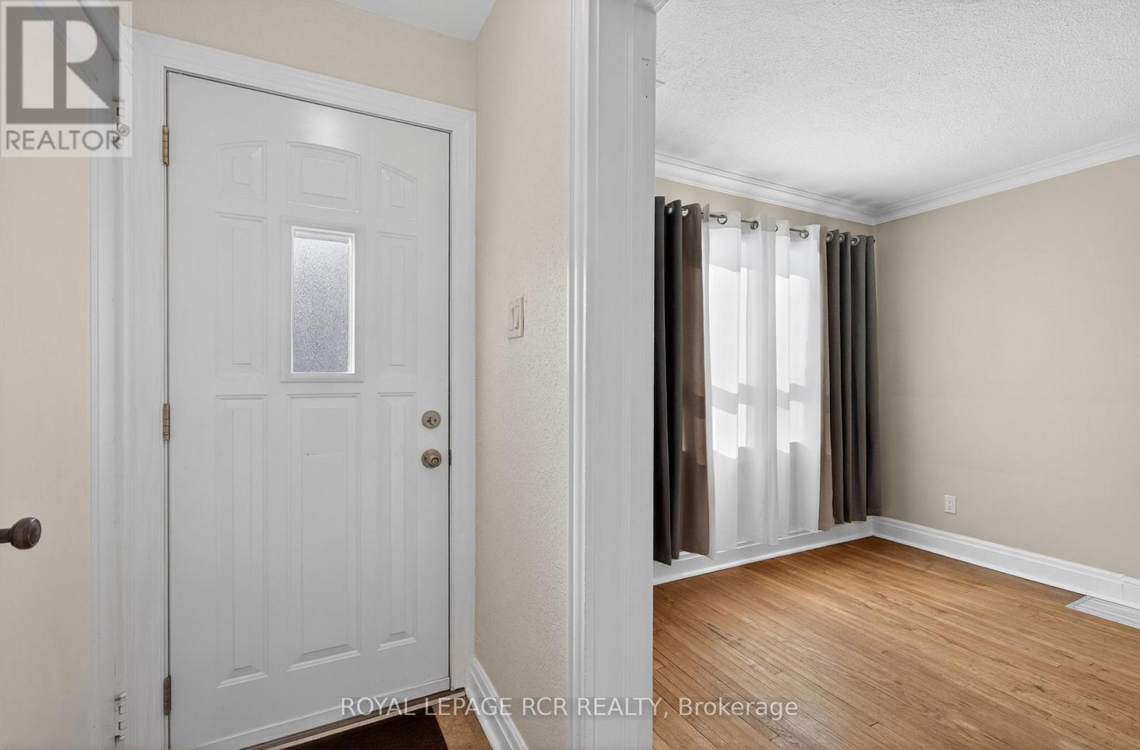 64 Schell Avenue, Toronto, Ontario  M6E 2S9 - Photo 8 - W12794388