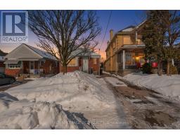 64 SCHELL AVENUE, Toronto, Ontario