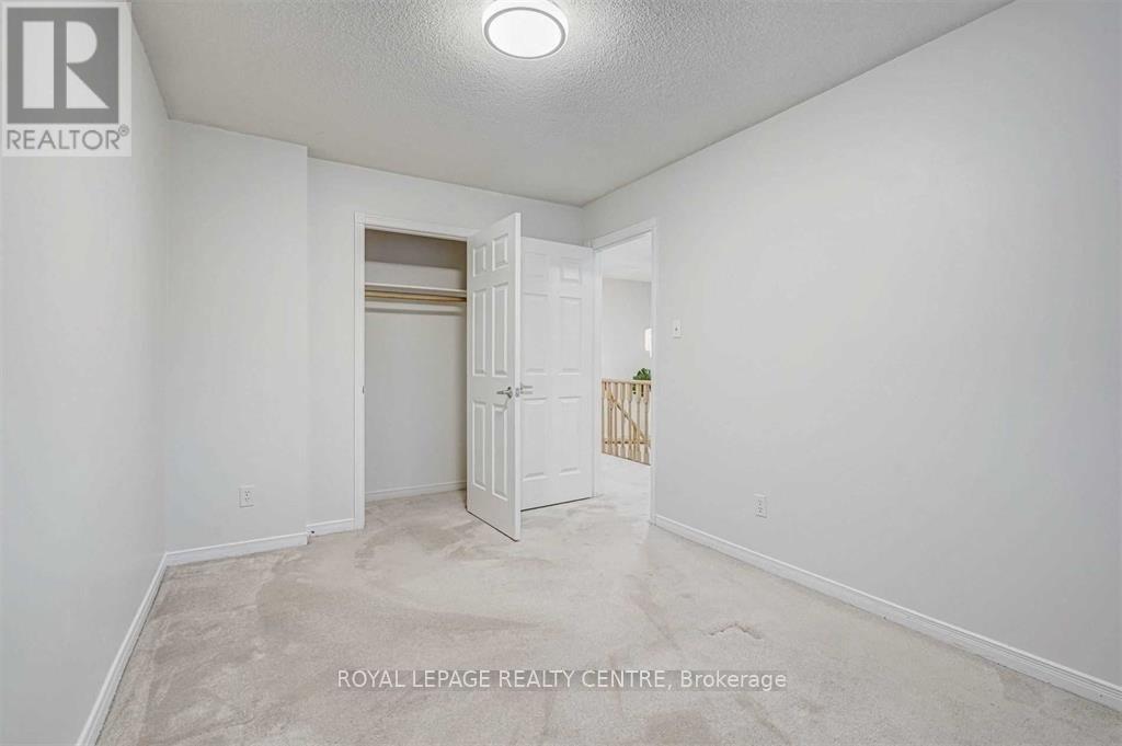 Upper Unit - 390 Wendron Crescent, Mississauga, Ontario  L5R 3H3 - Photo 10 - W12794458