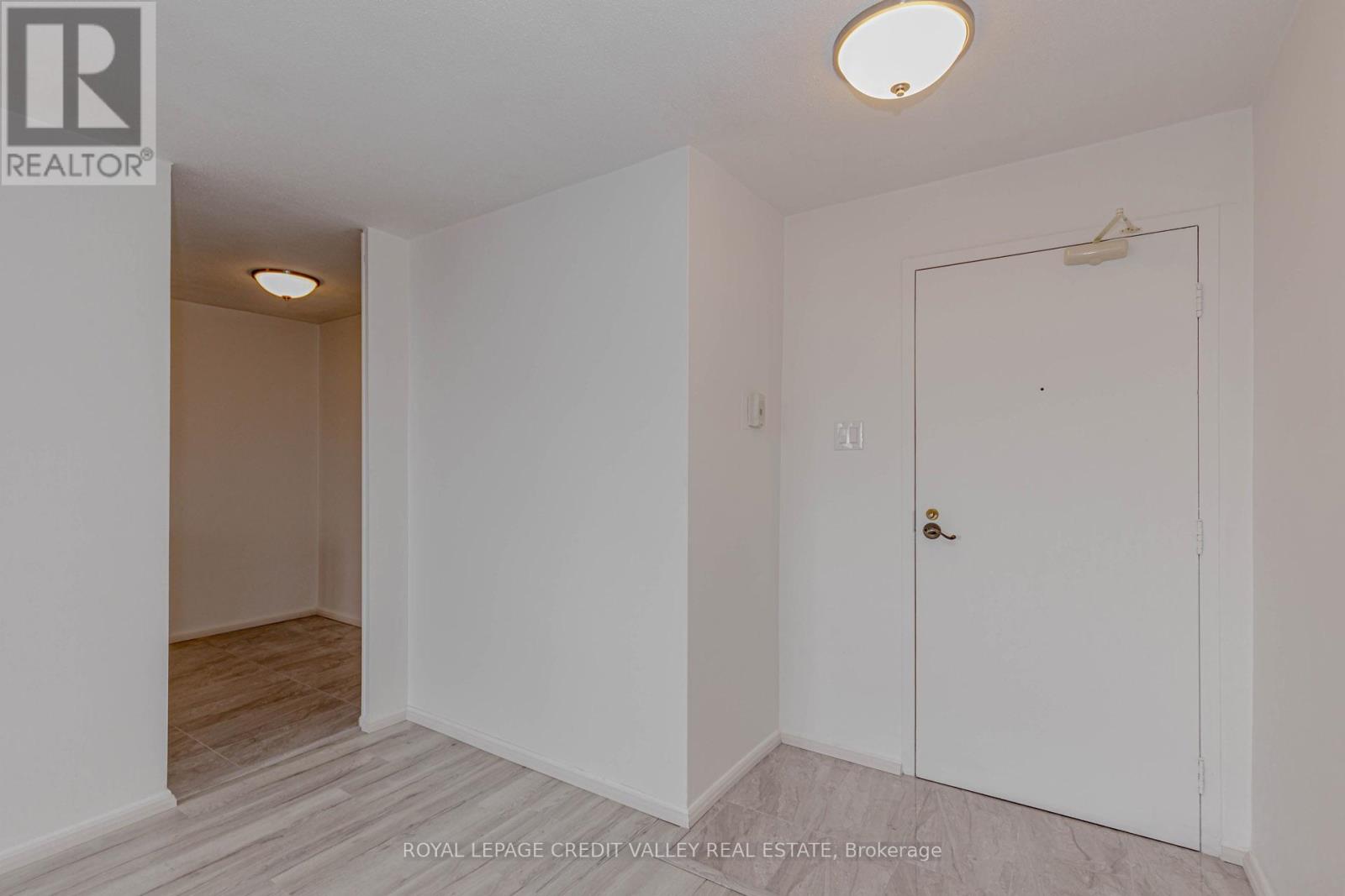 501 - 3120 Kirwin Avenue, Mississauga, Ontario  L5A 3R2 - Photo 14 - W12794480