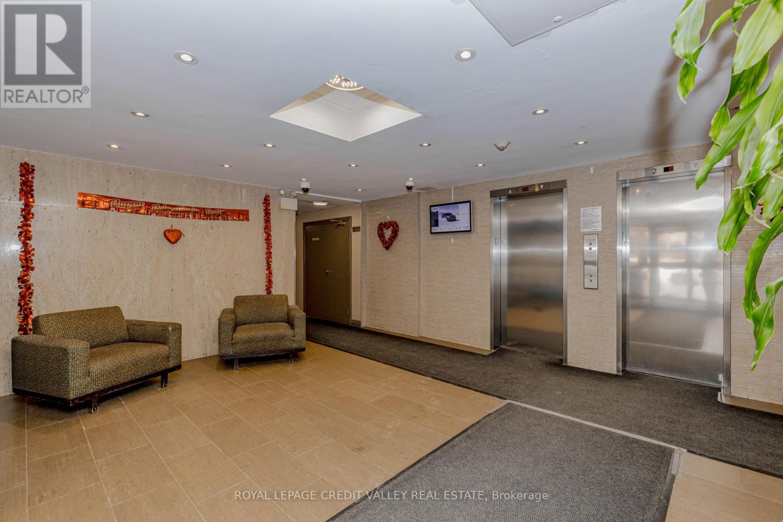 501 - 3120 Kirwin Avenue, Mississauga, Ontario  L5A 3R2 - Photo 6 - W12794480