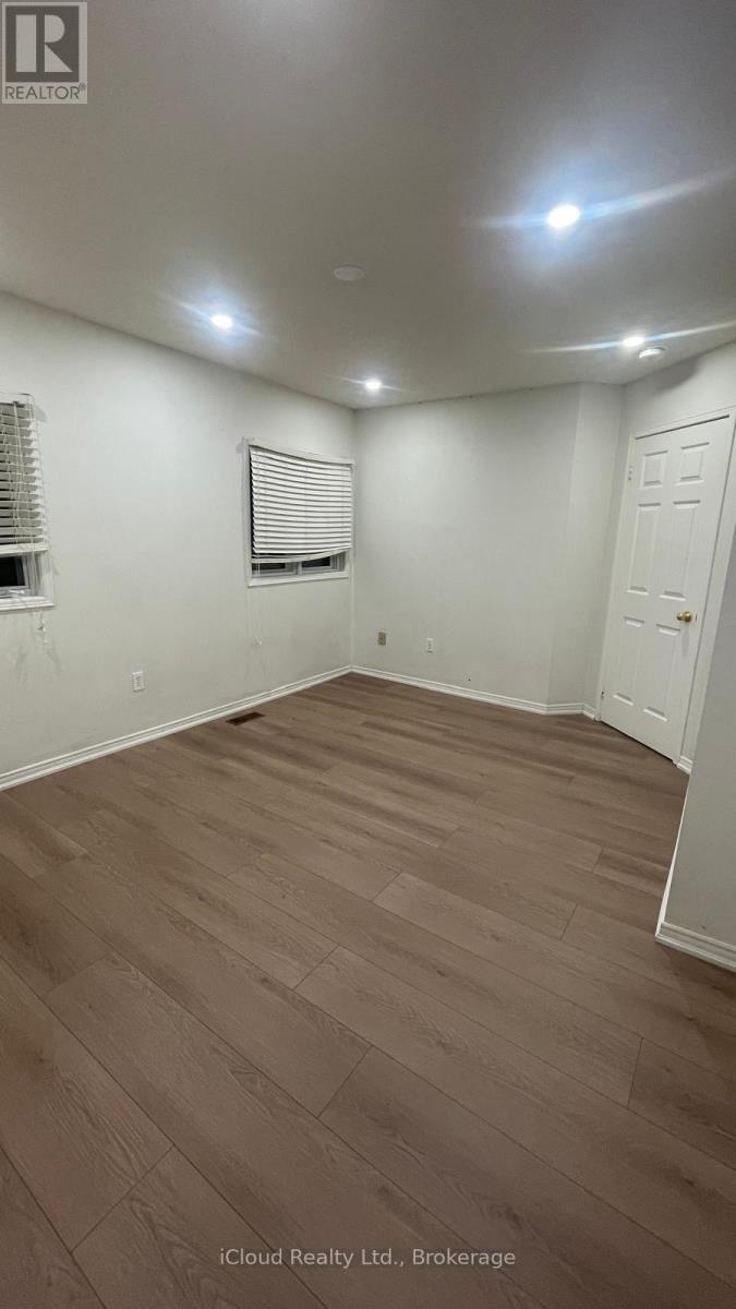 (Upper) - 33 Fenflower Court, Brampton, Ontario  L7A 1H3 - Photo 14 - W12794492