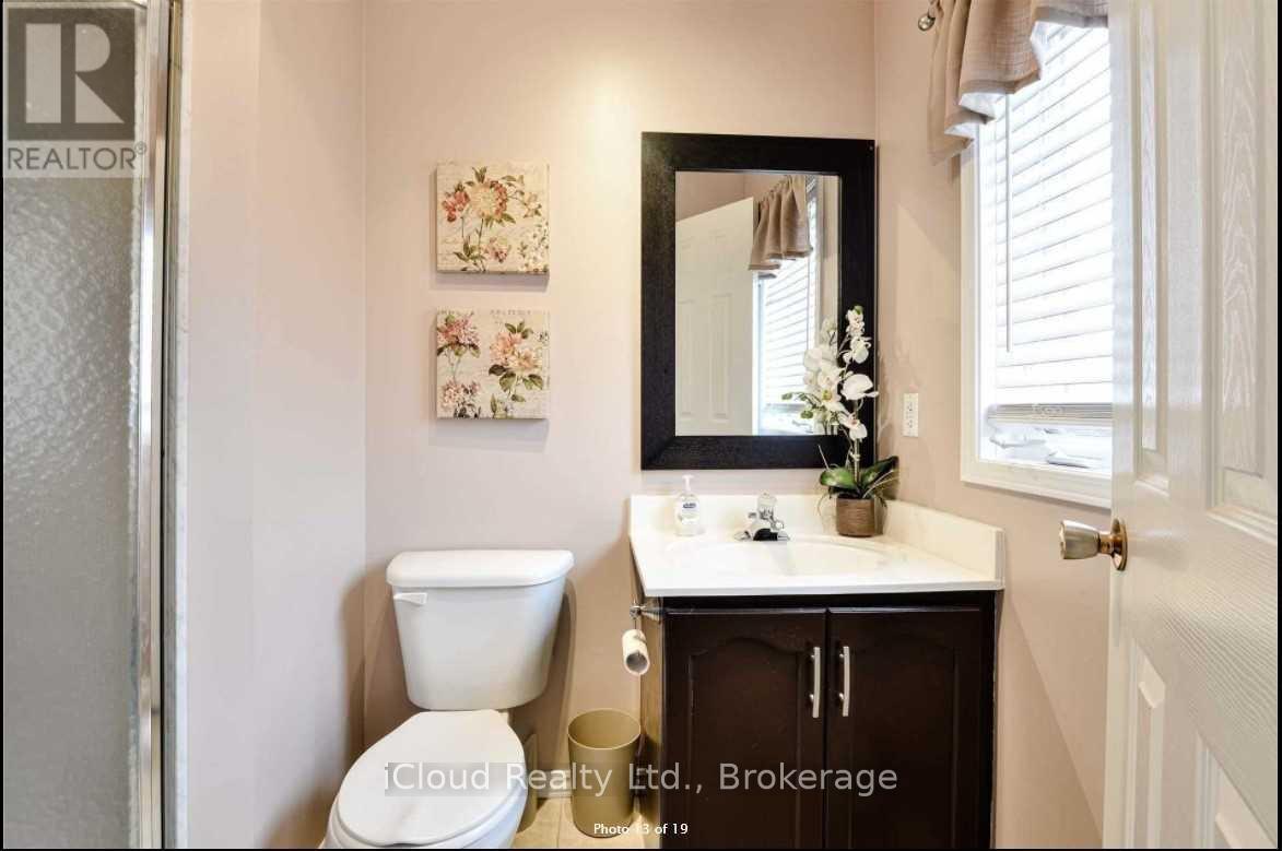 (Upper) - 33 Fenflower Court, Brampton, Ontario  L7A 1H3 - Photo 2 - W12794492