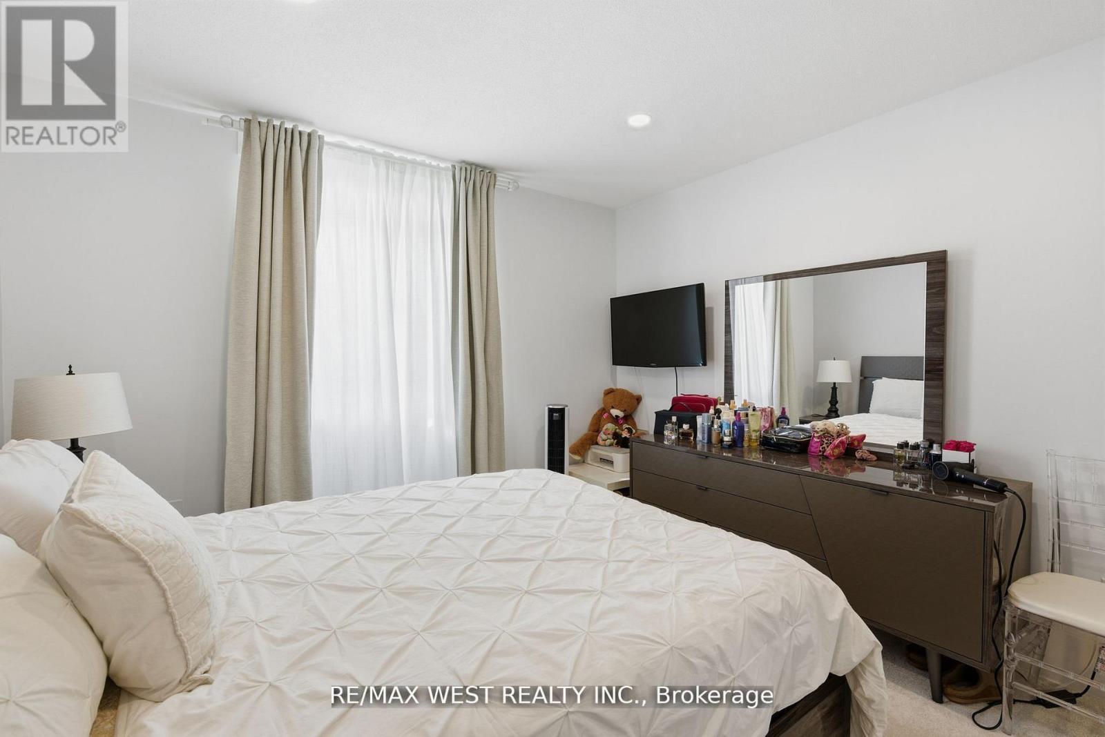 309 - 2485 Woking Crescent, Mississauga, Ontario  L5K 1Z6 - Photo 10 - W12794114