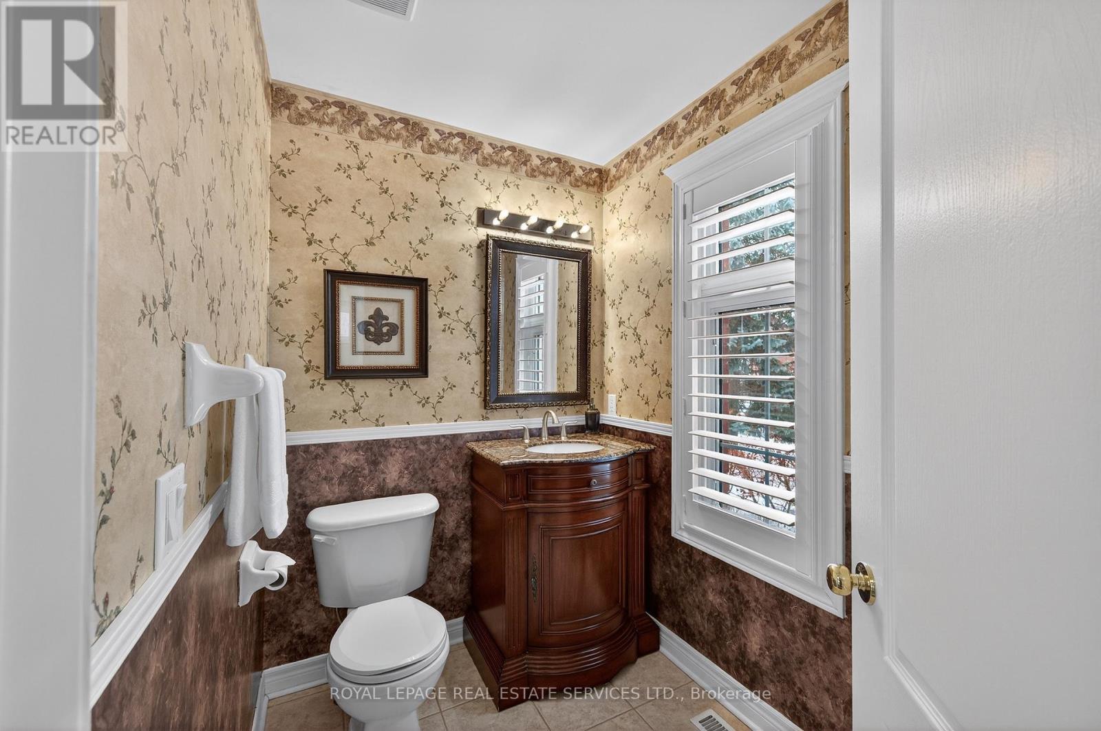 2393 Ennerdale Road, Oakville, Ontario  L6H 6N5 - Photo 24 - W12754366