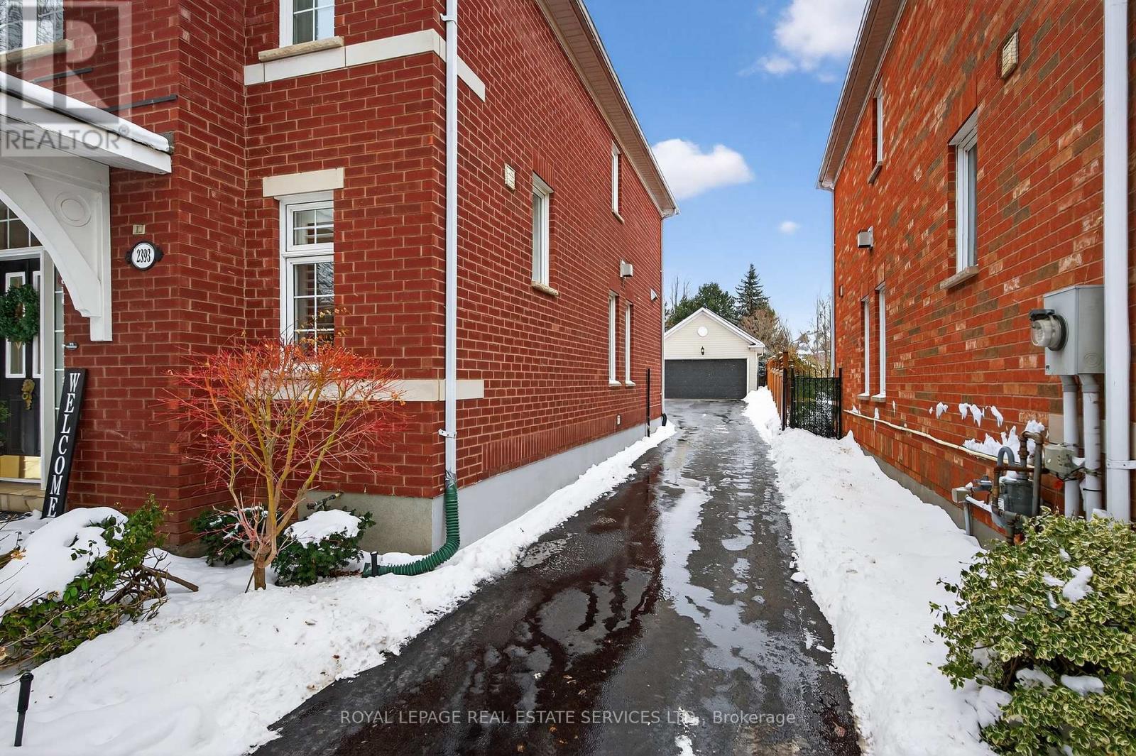 2393 Ennerdale Road, Oakville, Ontario  L6H 6N5 - Photo 38 - W12754366