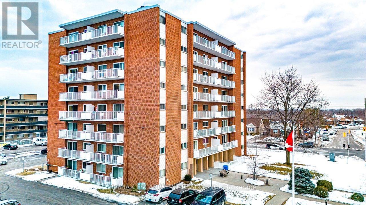 808 - 8 WOODMAN DRIVE S, Hamilton, Ontario