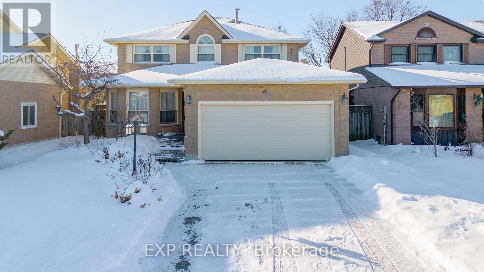 211 Rushdale Drive, Hamilton, Ontario  L8W 2Z5 - Photo 3 - X12794430