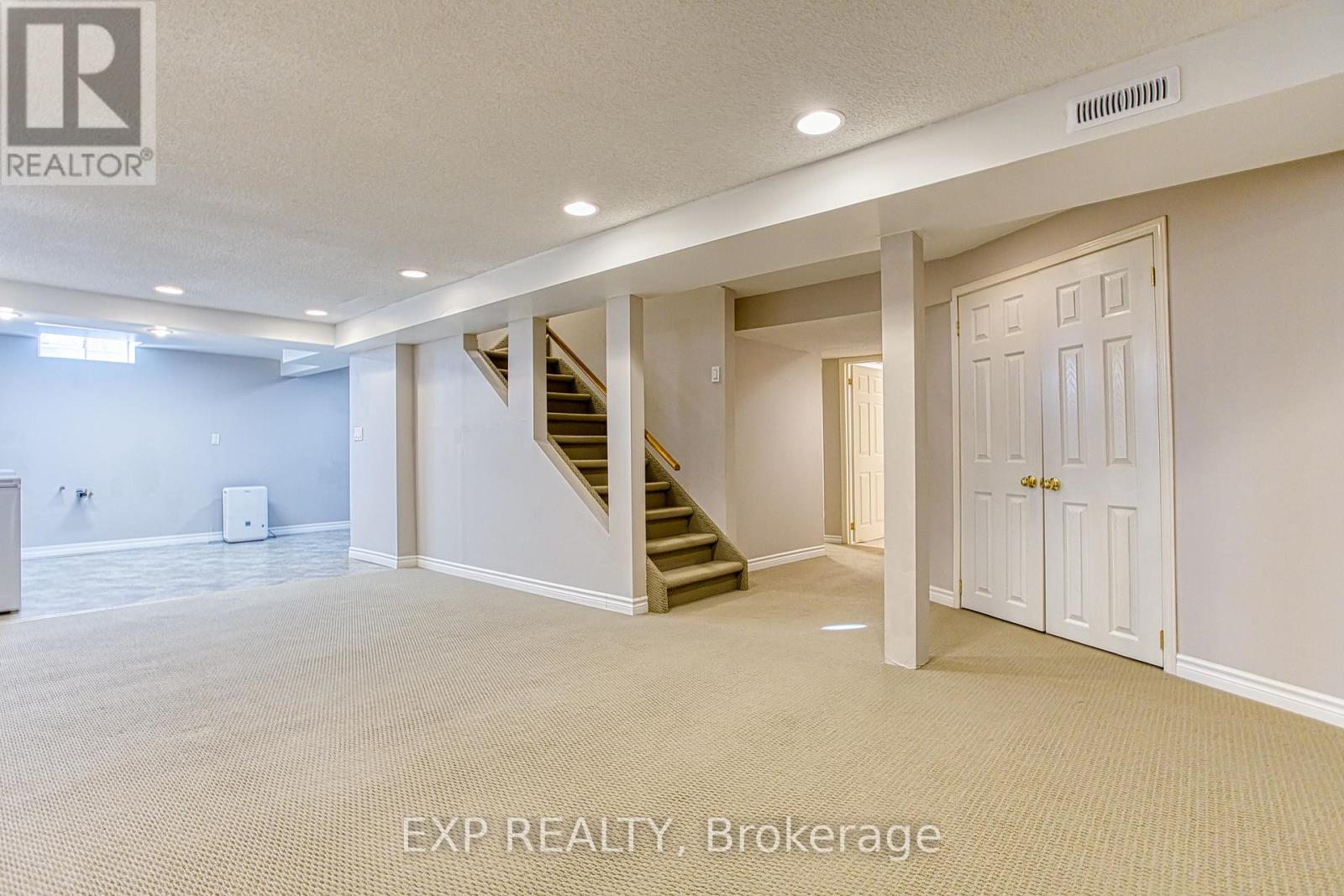 211 Rushdale Drive, Hamilton, Ontario  L8W 2Z5 - Photo 30 - X12794430