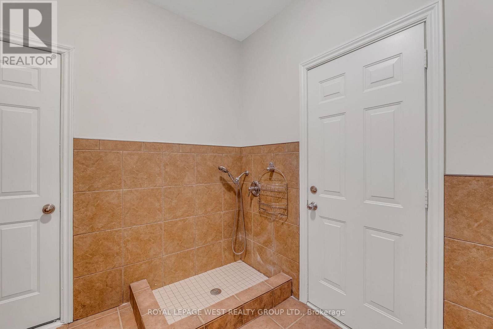 35 Playfair Court, Hamilton, Ontario  L9K 1R6 - Photo 17 - X12794440