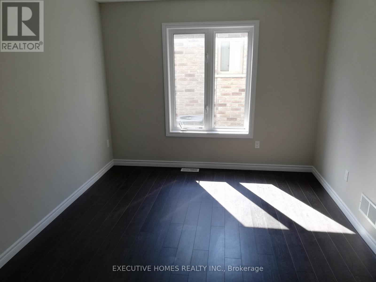 1372 Caen Avenue, Woodstock, Ontario  N4T 0J3 - Photo 5 - X12794502