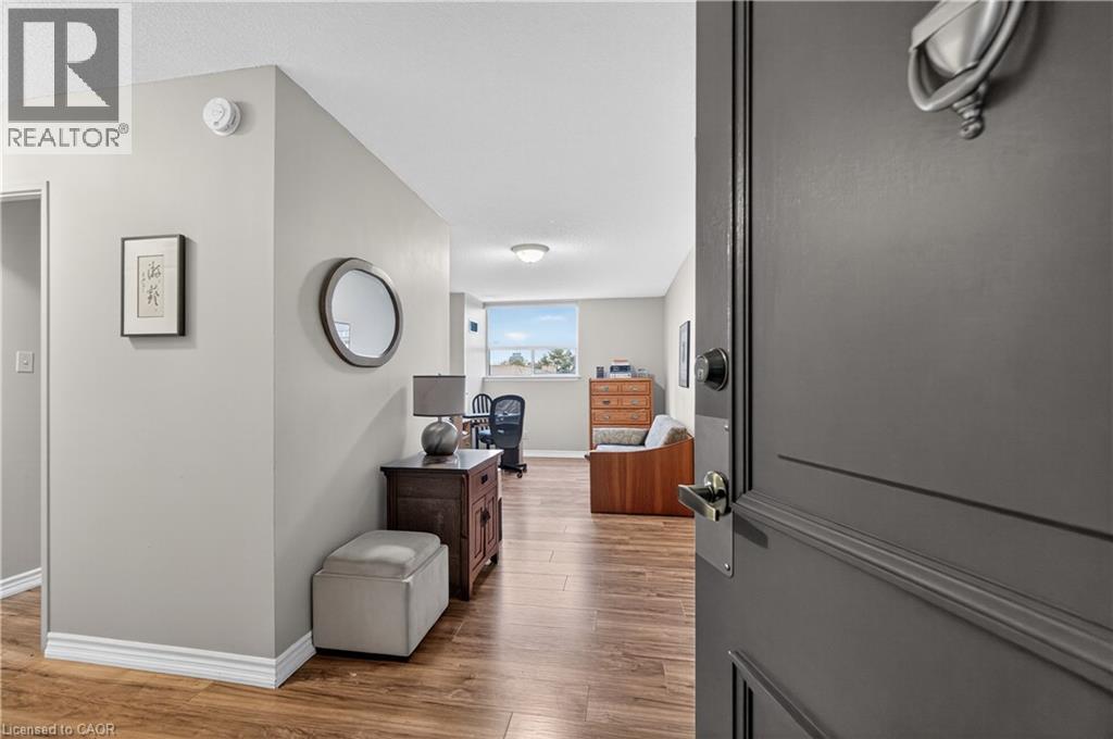 1425 Ghent Avenue Unit# 304, Burlington, Ontario  L7S 1X5 - Photo 3 - 40799244