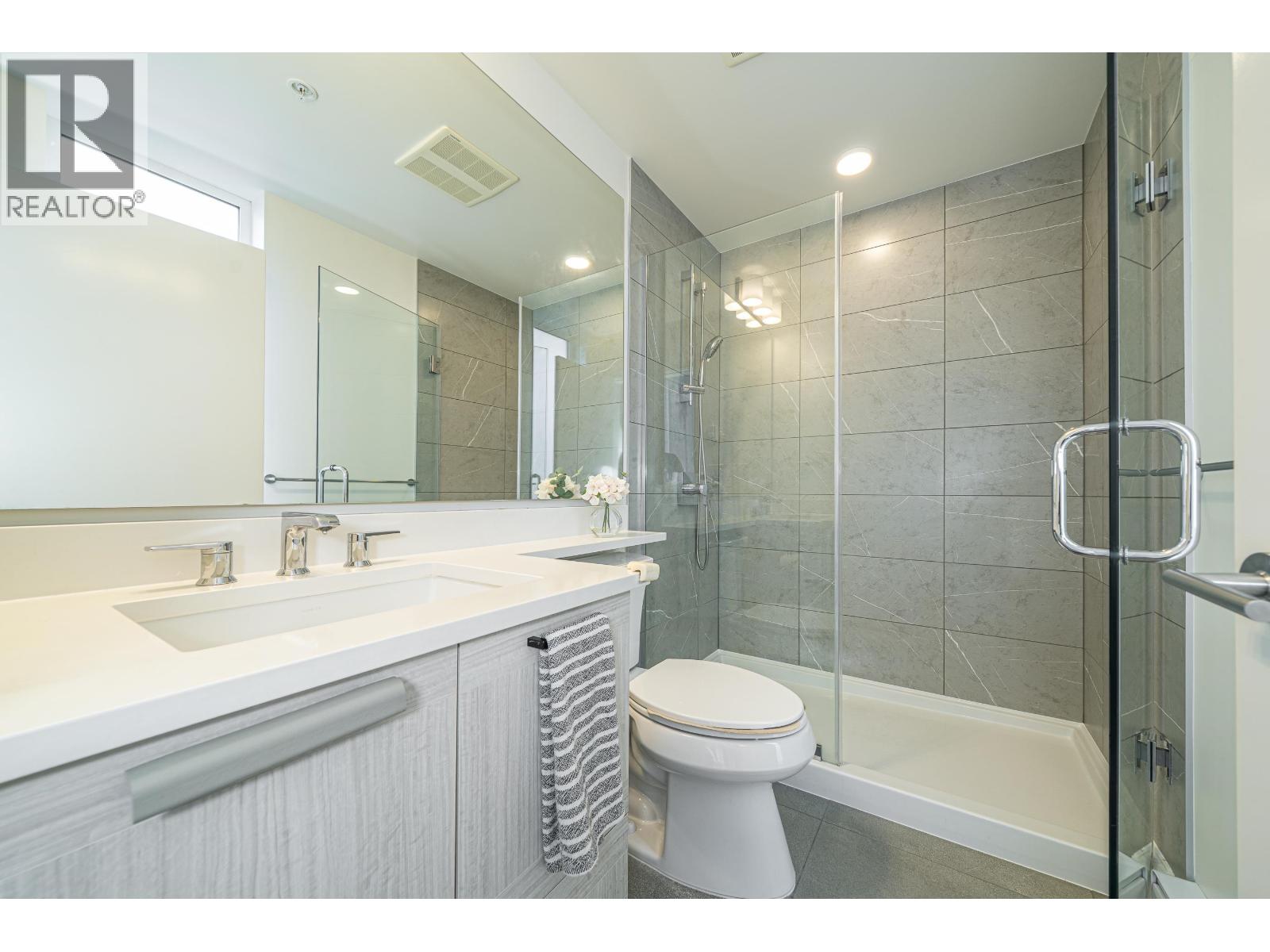 404 7169 14th Avenue, Burnaby, British Columbia  V3N 0H6 - Photo 17 - R3090307