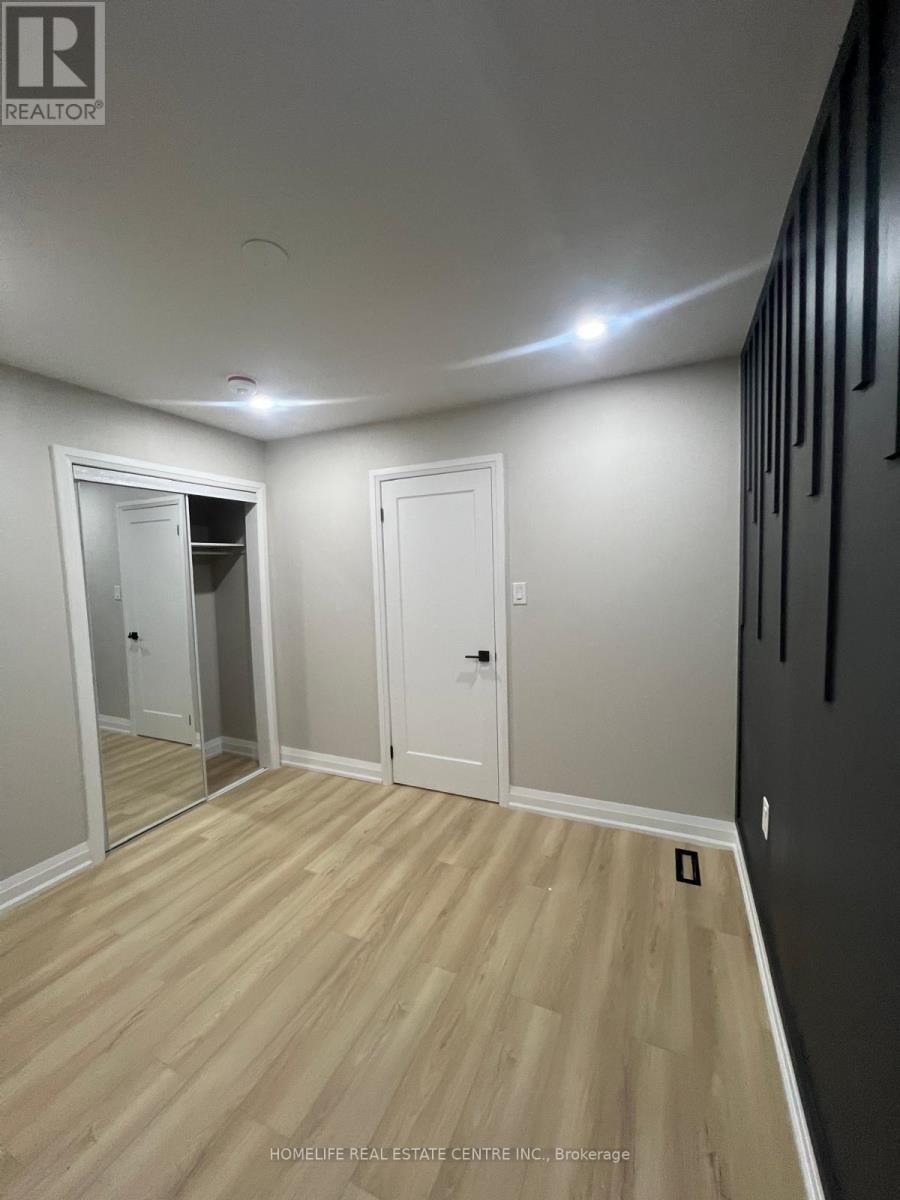 5 Bay Crest Drive, Brampton, Ontario  L6Z 1H5 - Photo 10 - W12532334