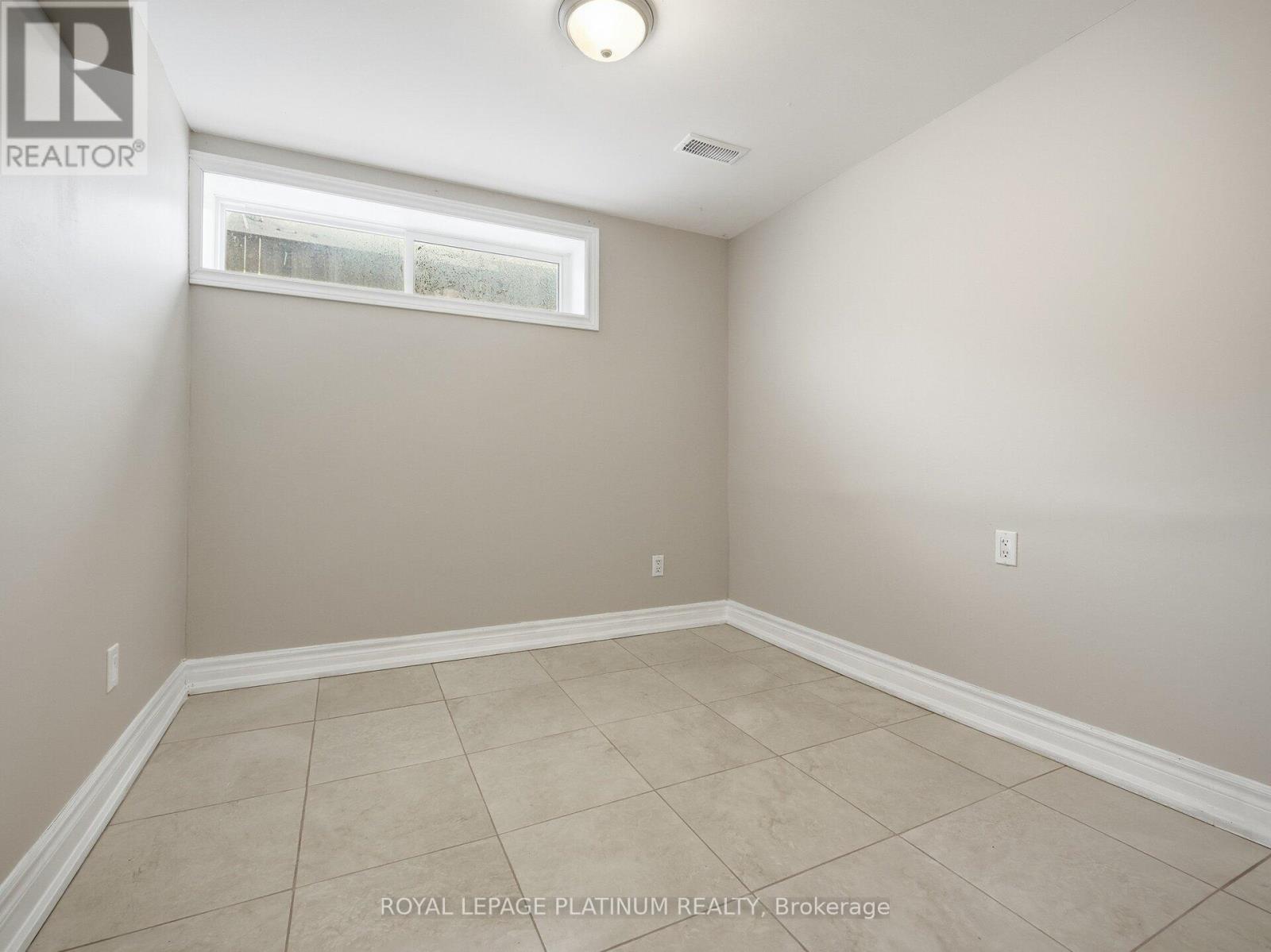 33 Campbell Drive, Brampton, Ontario  L6X 2H8 - Photo 29 - W12742516