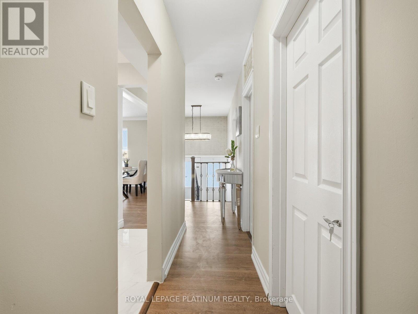 33 Campbell Drive, Brampton, Ontario  L6X 2H8 - Photo 7 - W12742516