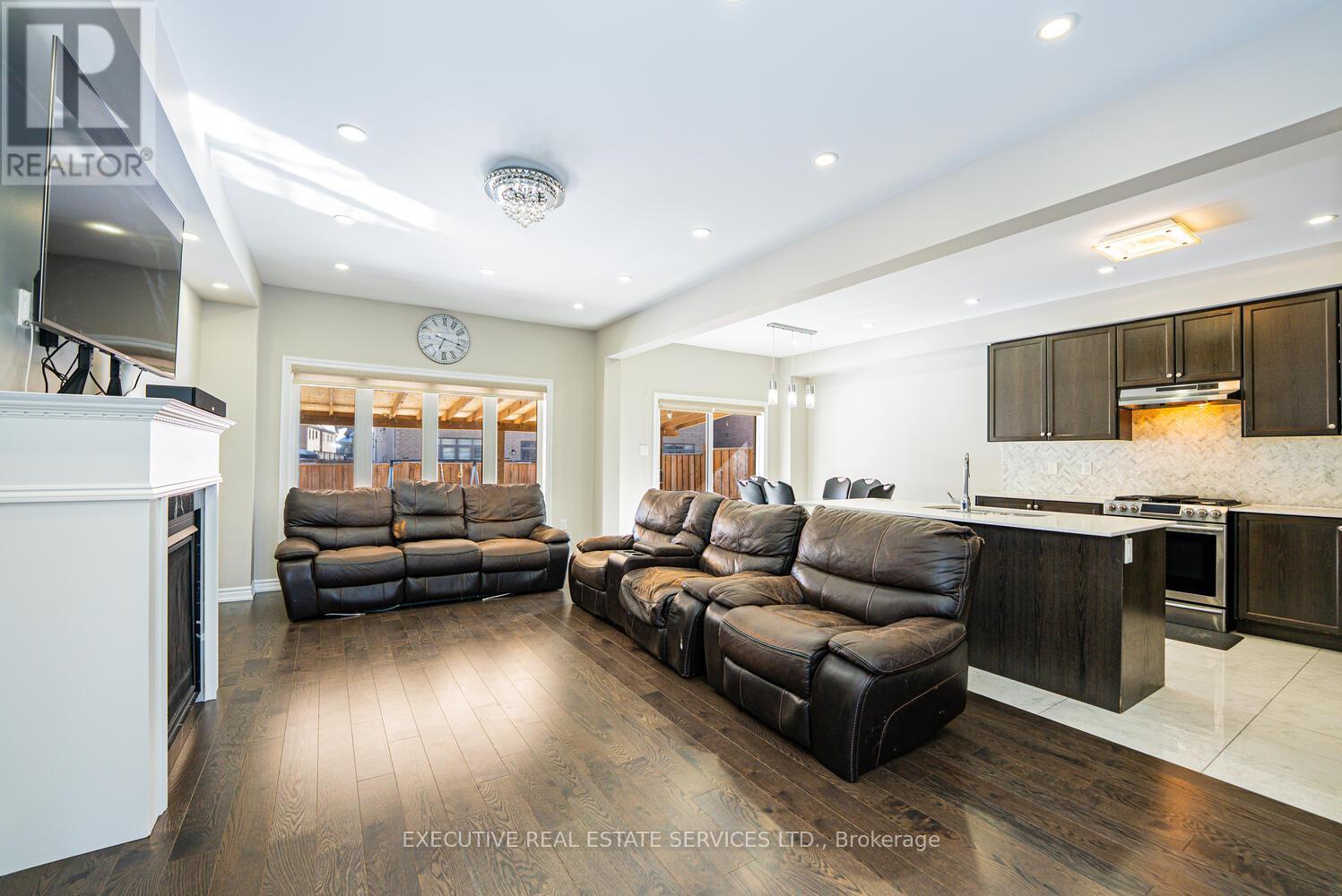 69 Dolobram Trail, Brampton, Ontario  L7A 4Y4 - Photo 9 - W12788210