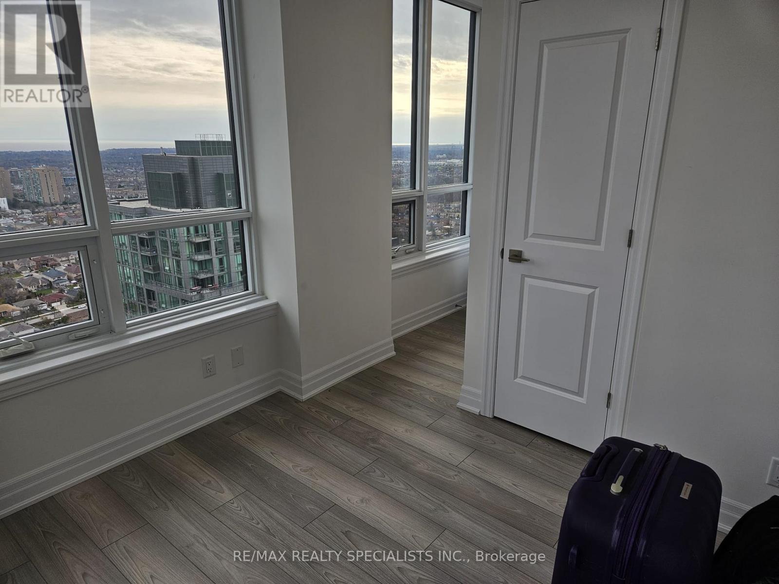 3605 - 36 Elm Drive W, Mississauga, Ontario  L5B 0N3 - Photo 7 - W12793470