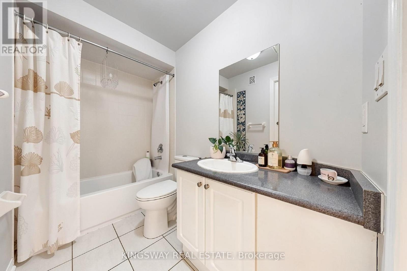 84 Abbotsbury Drive, Brampton, Ontario  L6X 0S2 - Photo 22 - W12792282