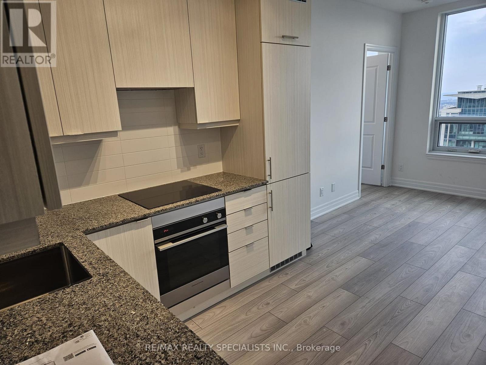 3605 - 36 Elm Drive W, Mississauga, Ontario  L5B 0N3 - Photo 4 - W12793470