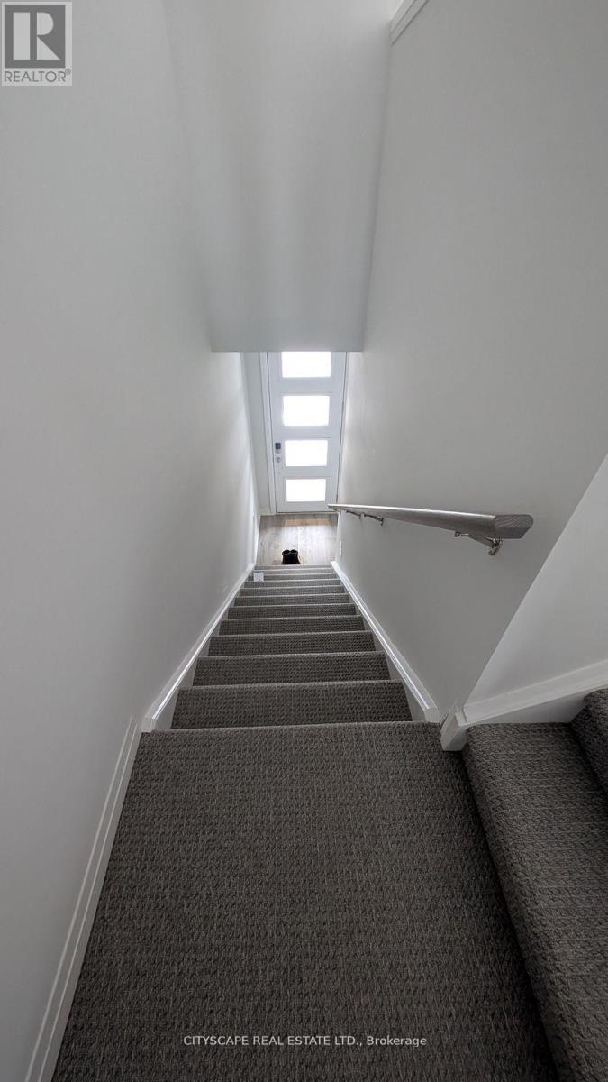 11 - 155 Equestrian Way, Cambridge, Ontario  N3E 0E8 - Photo 3 - X12794032