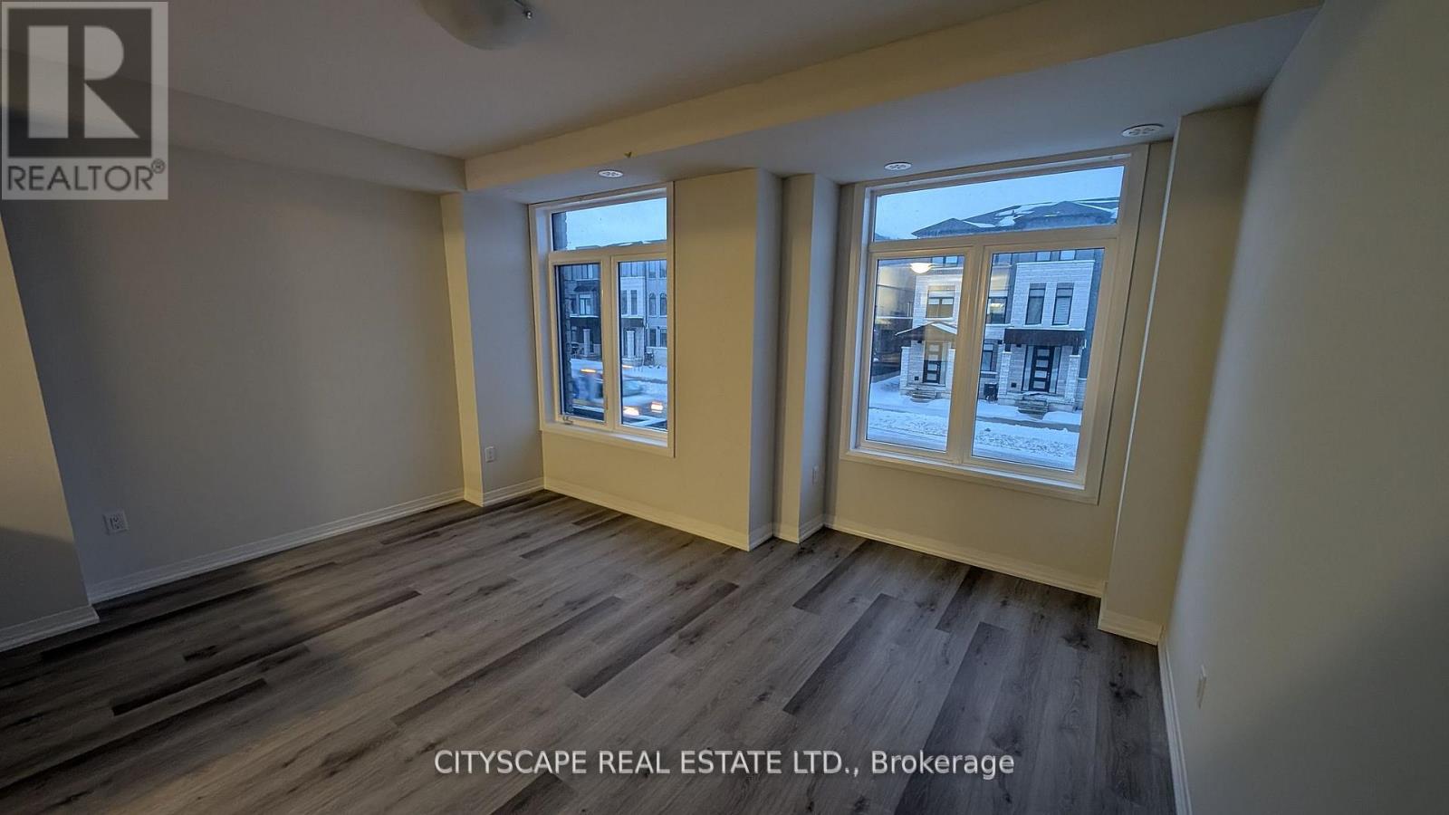 11 - 155 Equestrian Way, Cambridge, Ontario  N3E 0E8 - Photo 7 - X12794032