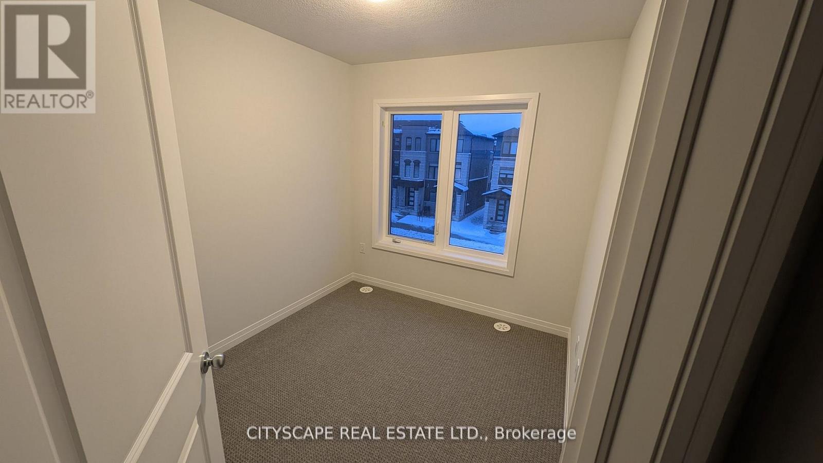 11 - 155 Equestrian Way, Cambridge, Ontario  N3E 0E8 - Photo 15 - X12794032