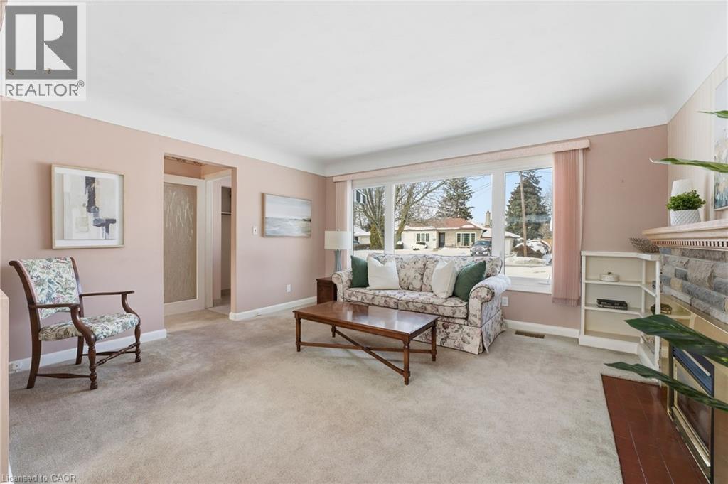 42 Gilbert Avenue, Ancaster, Ontario  L9G 1R4 - Photo 6 - 40804090