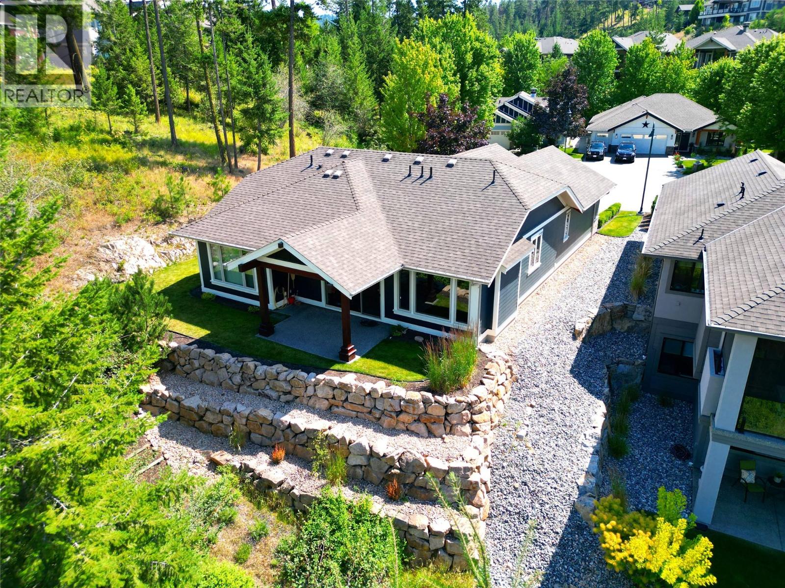 501 Longspoon Bay, Vernon, British Columbia  V1H 2K2 - Photo 2 - 10365442