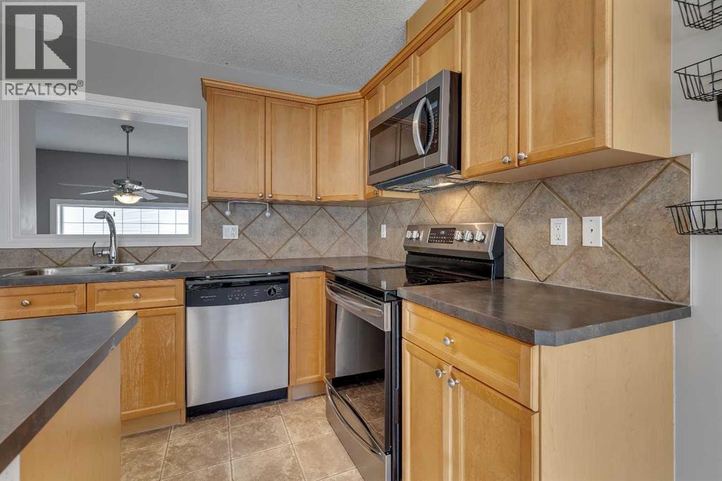 69 Cougar Ridge Mews Sw, Calgary, Alberta  T3H 5P3 - Photo 17 - A2286177